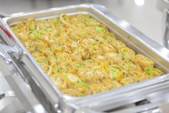 <b><b>优化取餐流程、成立口胃数据库、预留备用餐等</b></b>